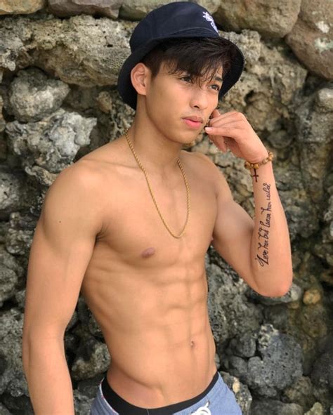 Paolo Rivero Butt, Shirtless Scene in Kabayo .
